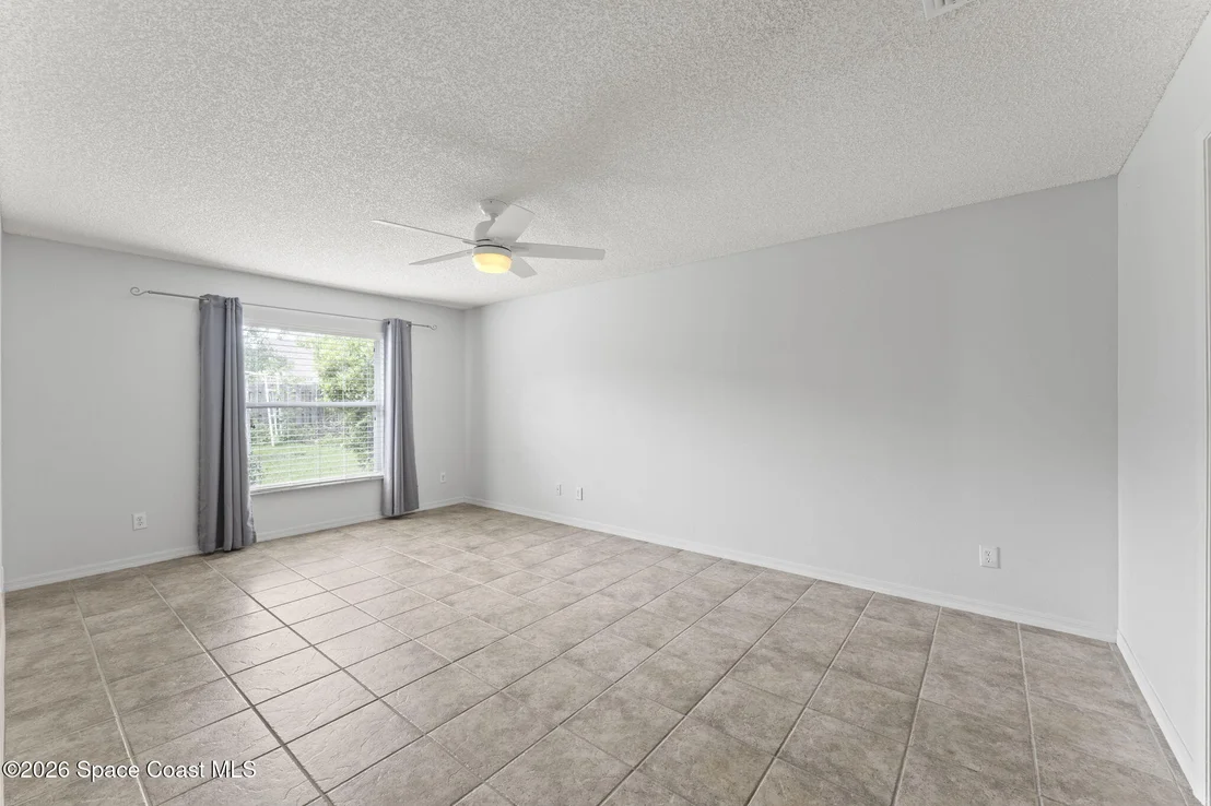 Photo of 970 Kingfisher Way