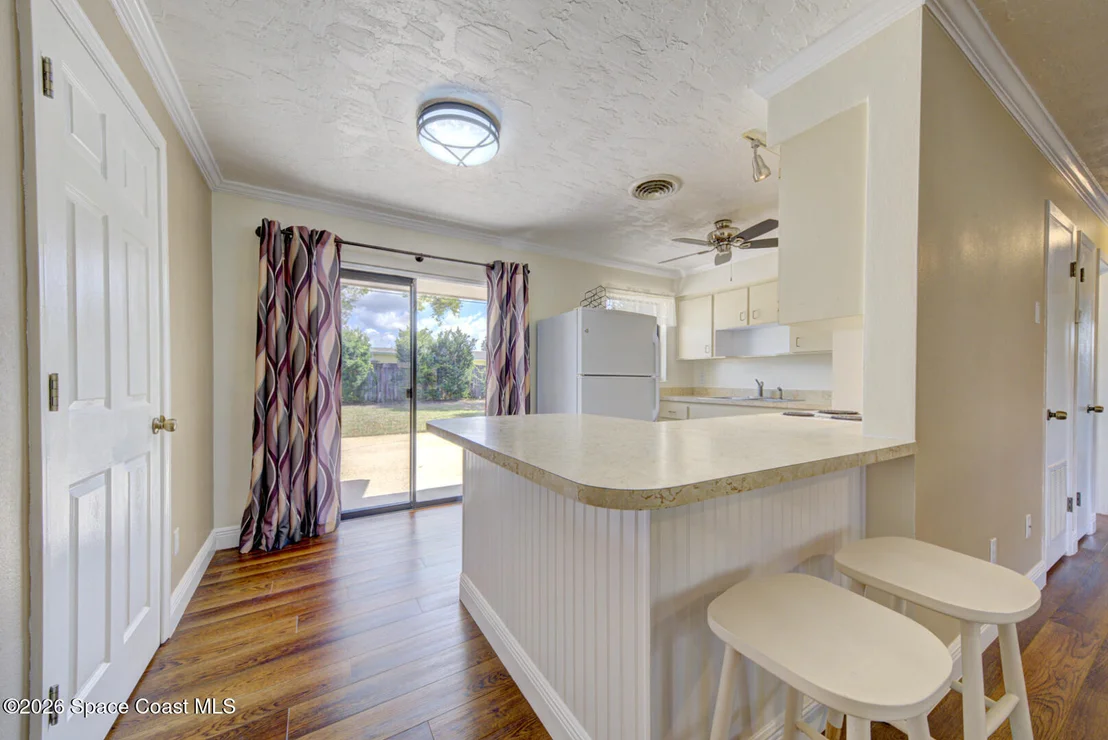 Photo of 990 Hibiscus Street