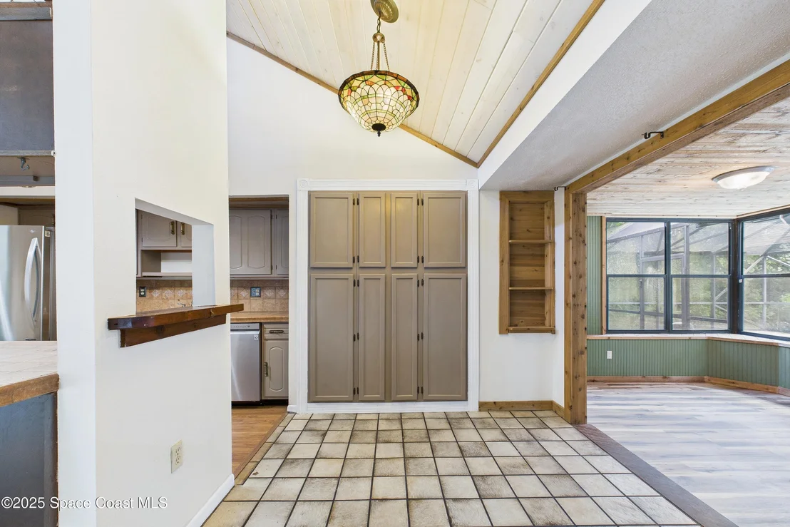 Photo of 3583 James Road