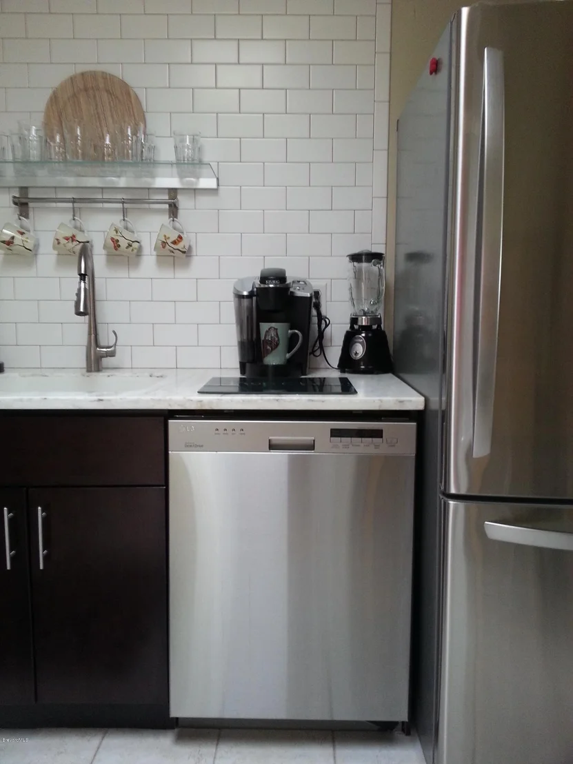 Photo of 667 Everglade Drive