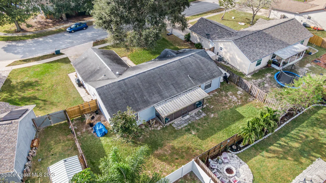Photo of 858 Pine Wood
