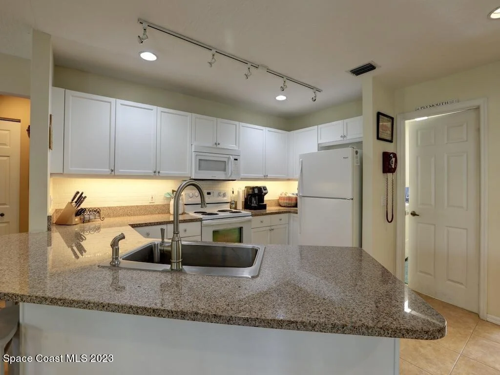 Photo of 9850 Oak