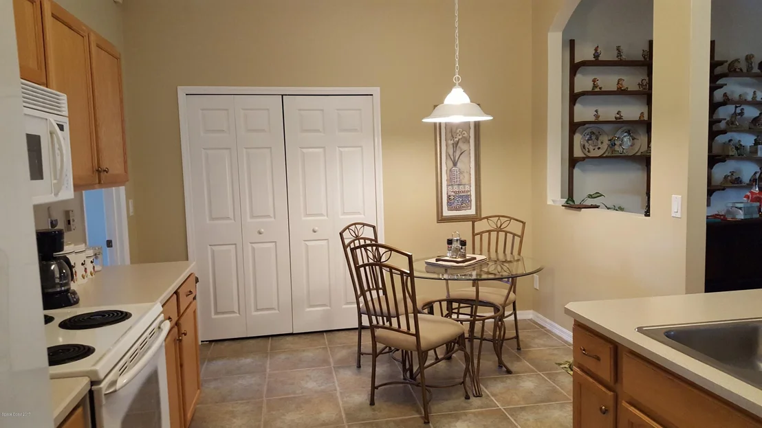 Photo of 2259 Cogan Drive SE