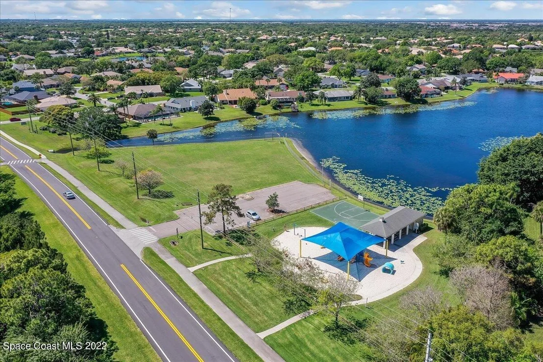 Photo of 1001 Fieldstone Drive