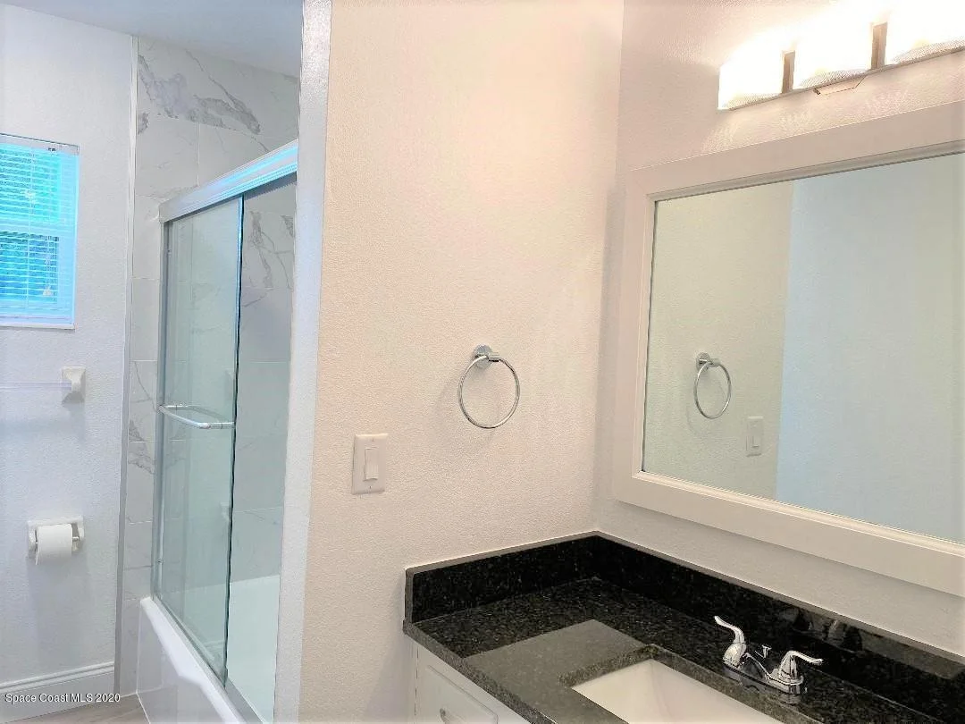Photo of 385 Hamlin Avenue