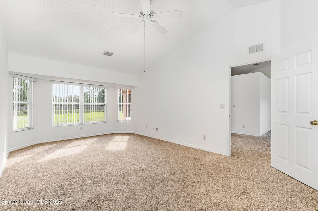 Photo of 1707 Elmhurst Circle SE