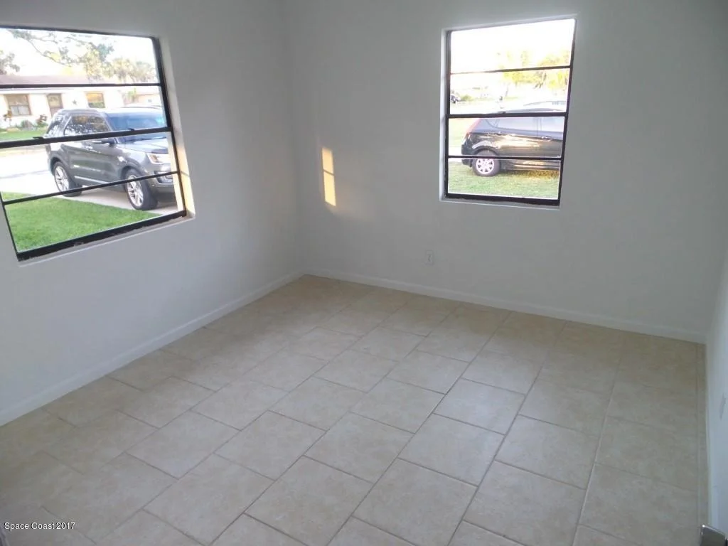 Photo of 2550 Clinton Drive NE