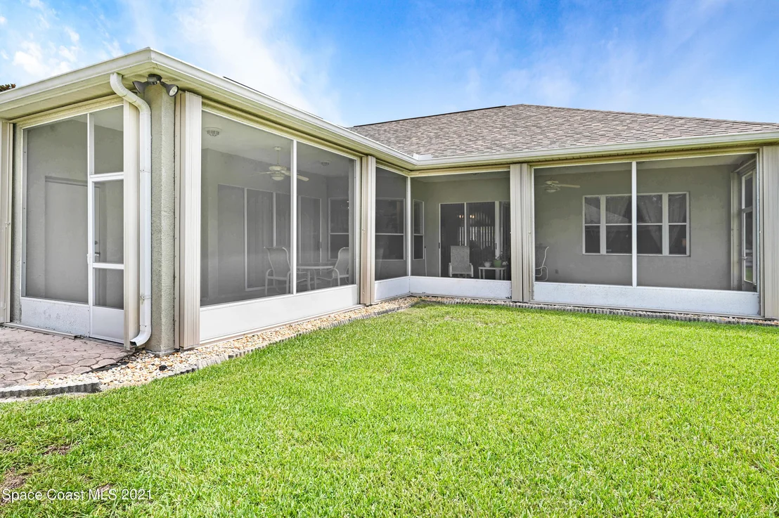 Photo of 5941 Newbury Circle