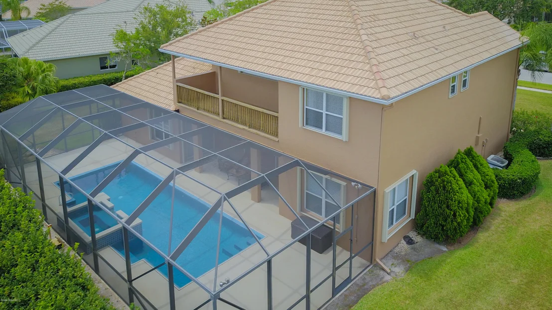 Photo of 885 Chatsworth Drive