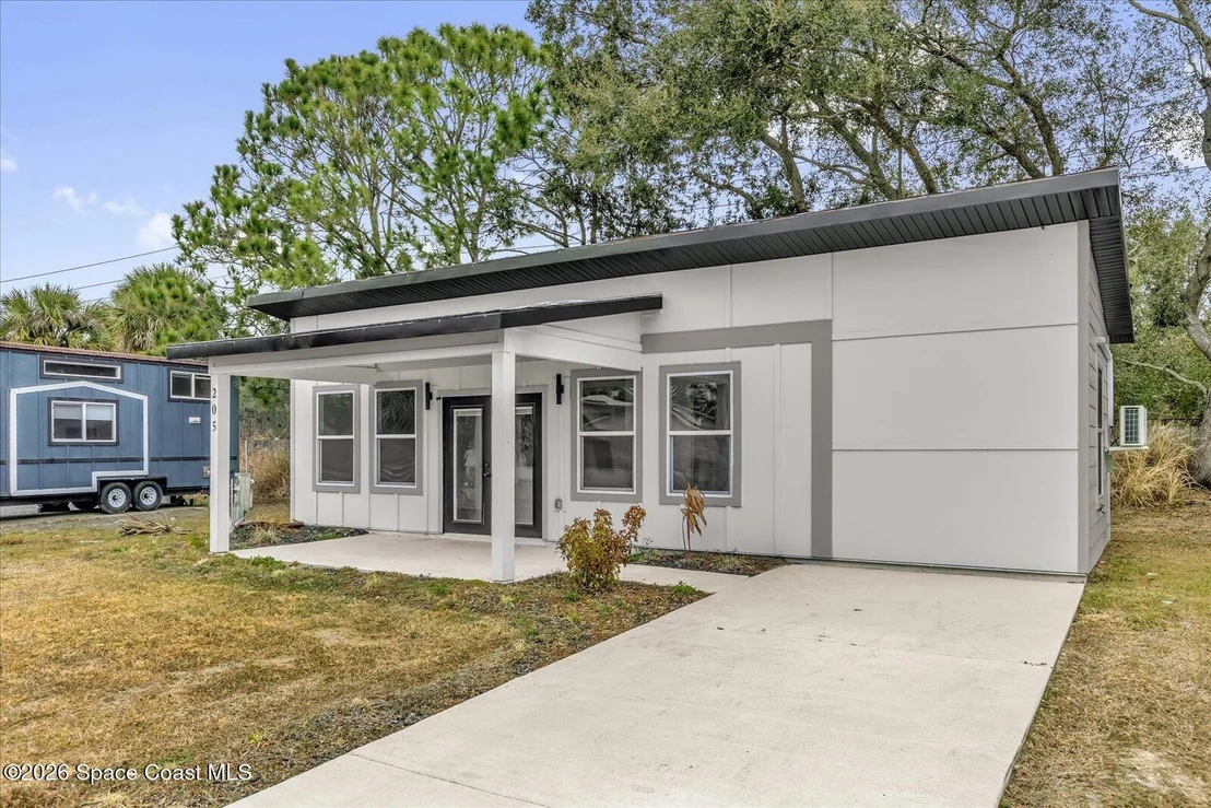 Photo of 205 Flamingo Drive