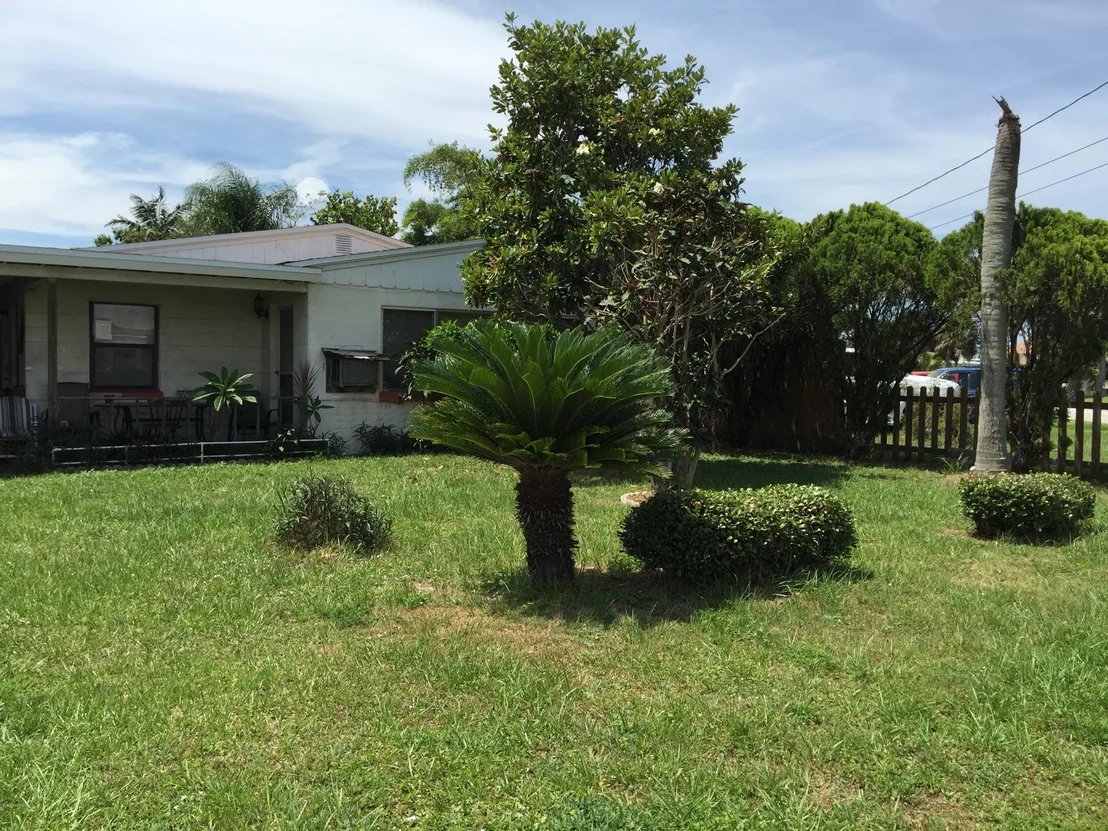 Photo of 412 Iris Lane