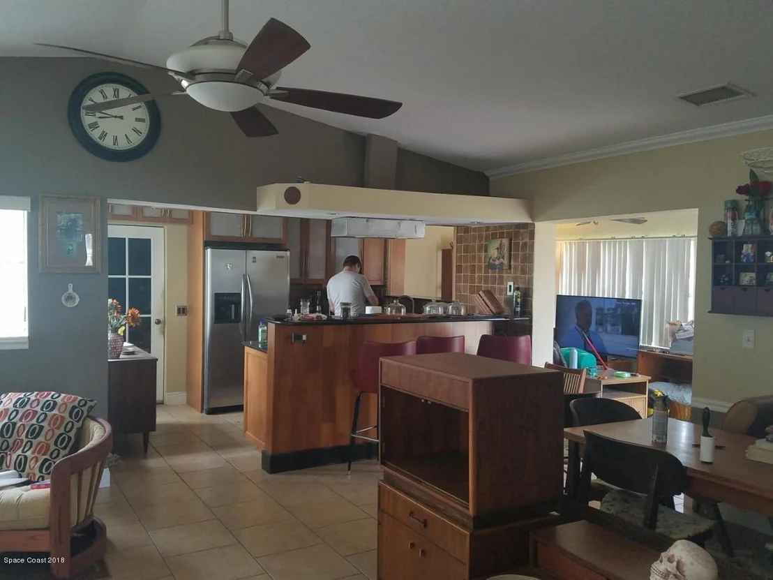 Photo of 301 Herring Street