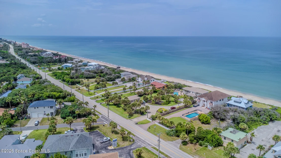 Photo of 5925 Riverside Drive