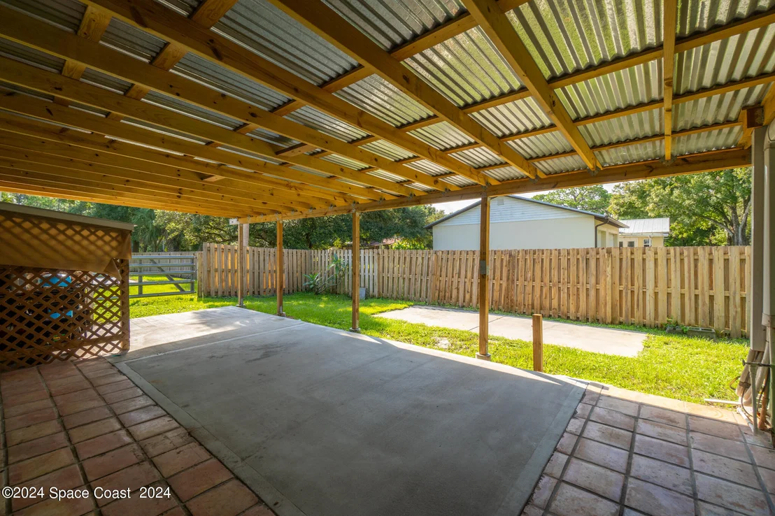 Photo of 3893 Burton Road