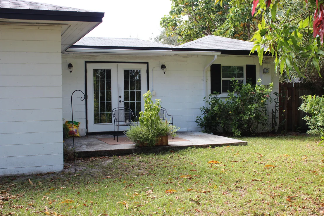 Photo of 415 Bluff Drive