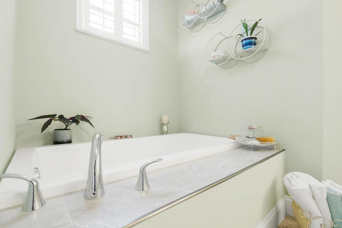 Photo of 849 Gardener Road