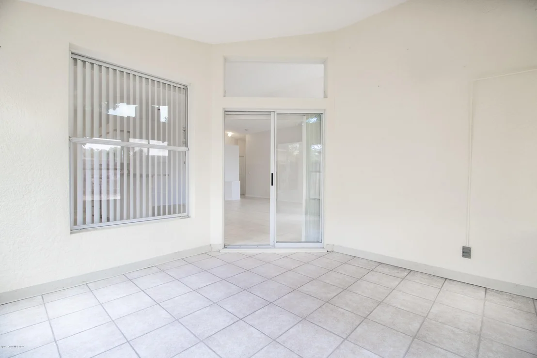 Photo of 2454 Saint Johns Lane