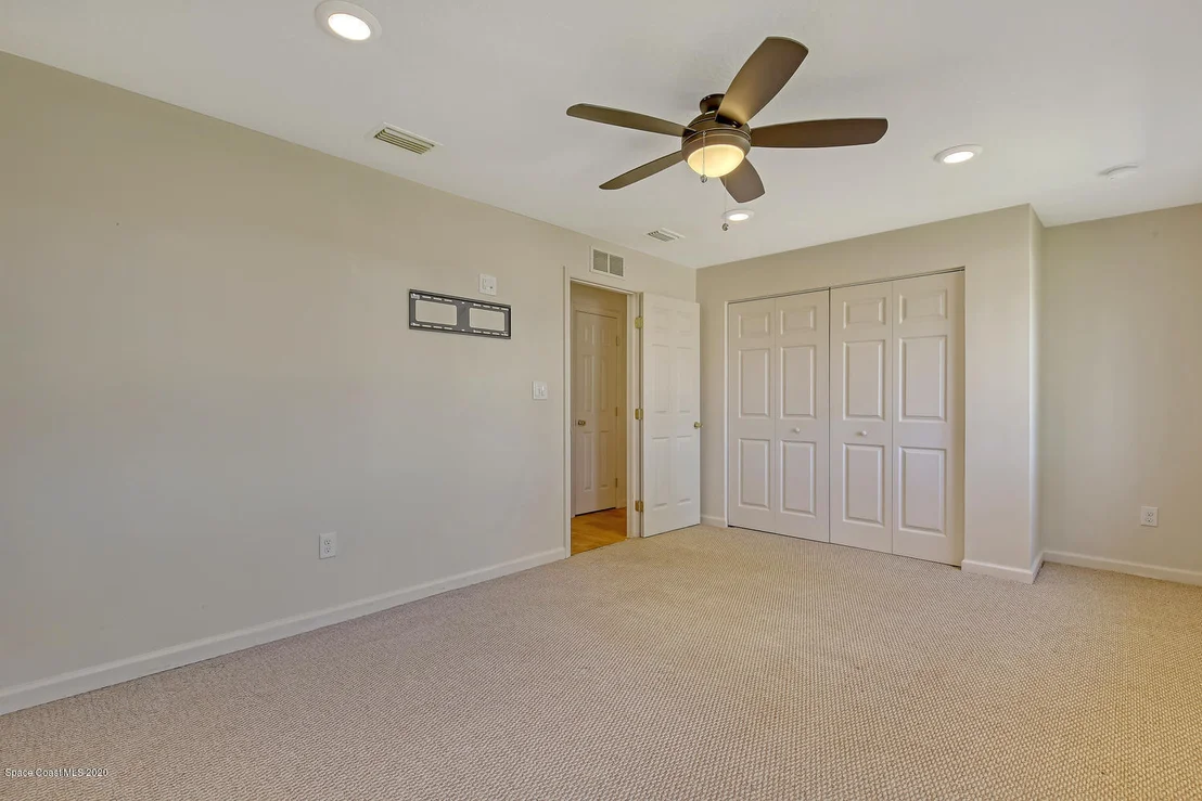 Photo of 930 Bacon Circle NE