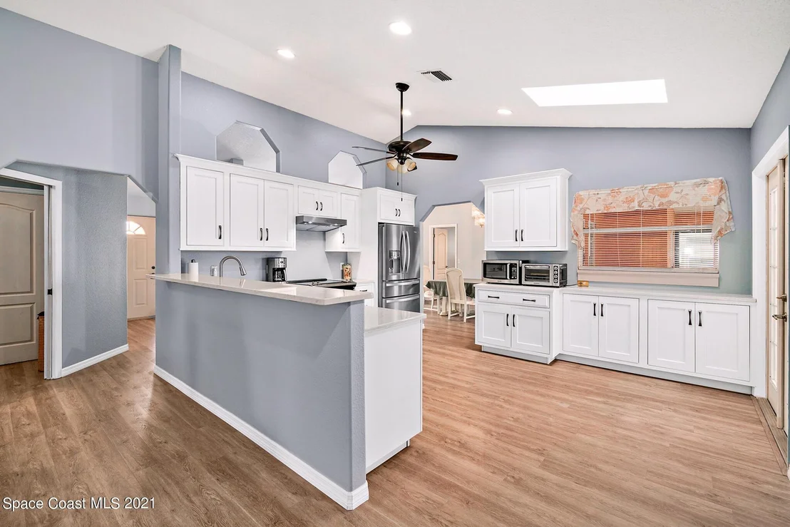 Photo of 1214 Walnut Grove Way