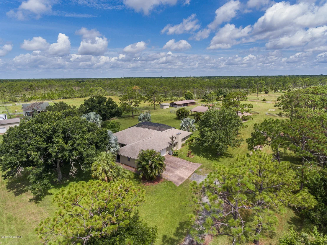 Photo of 2040 Benjamin Road