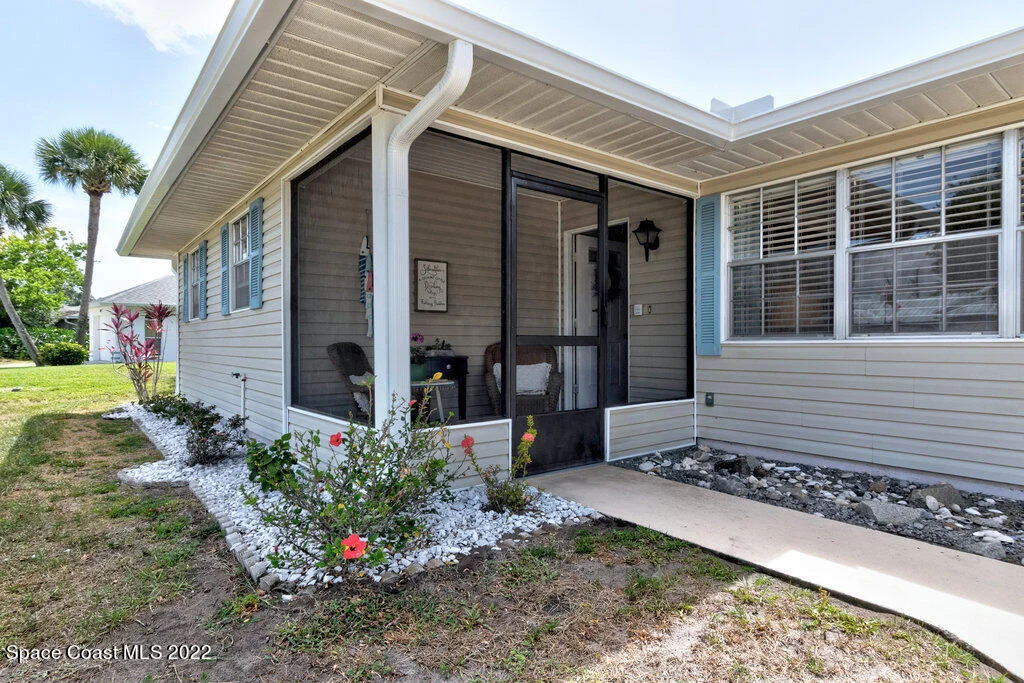 Photo of 1049 Carnation Drive