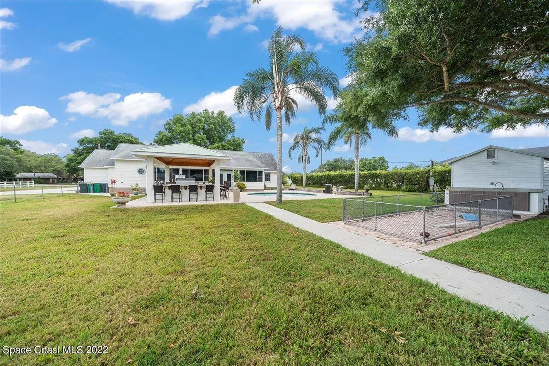 Photo of 3660 Burkholm Road