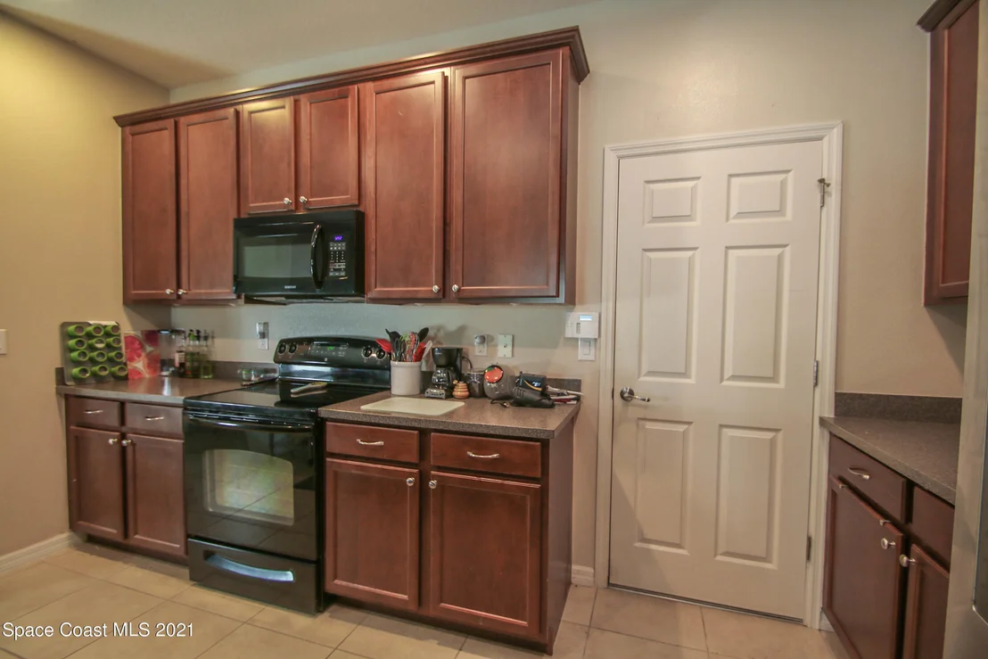 Photo of 3244 Hawthorne Avenue
