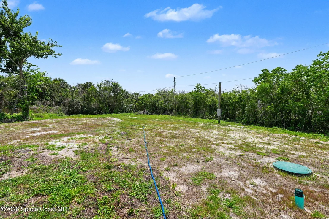 Photo of 2075 Parrish Road