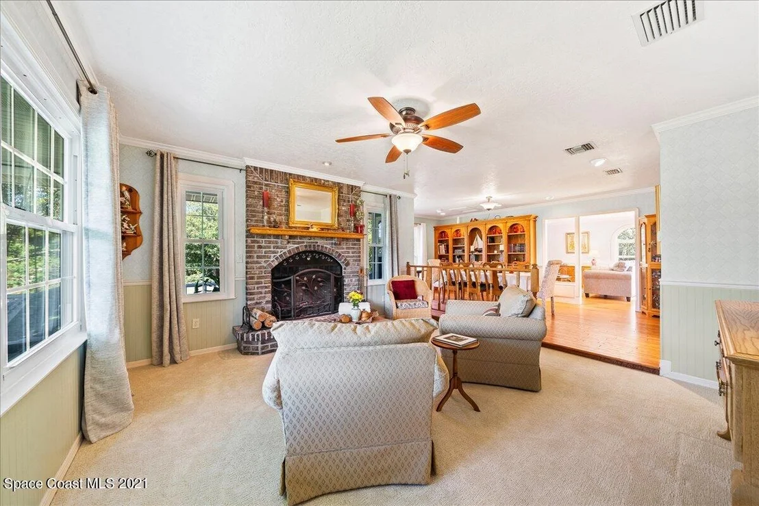 Photo of 1825 Eva Lane
