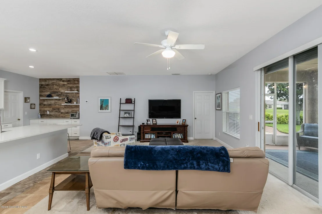 Photo of 1037 Morgan Circle NE