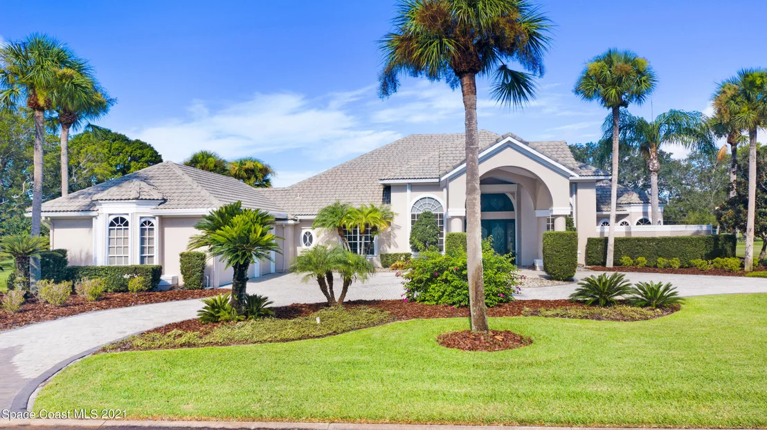 Photo of 742 Glengarry Drive