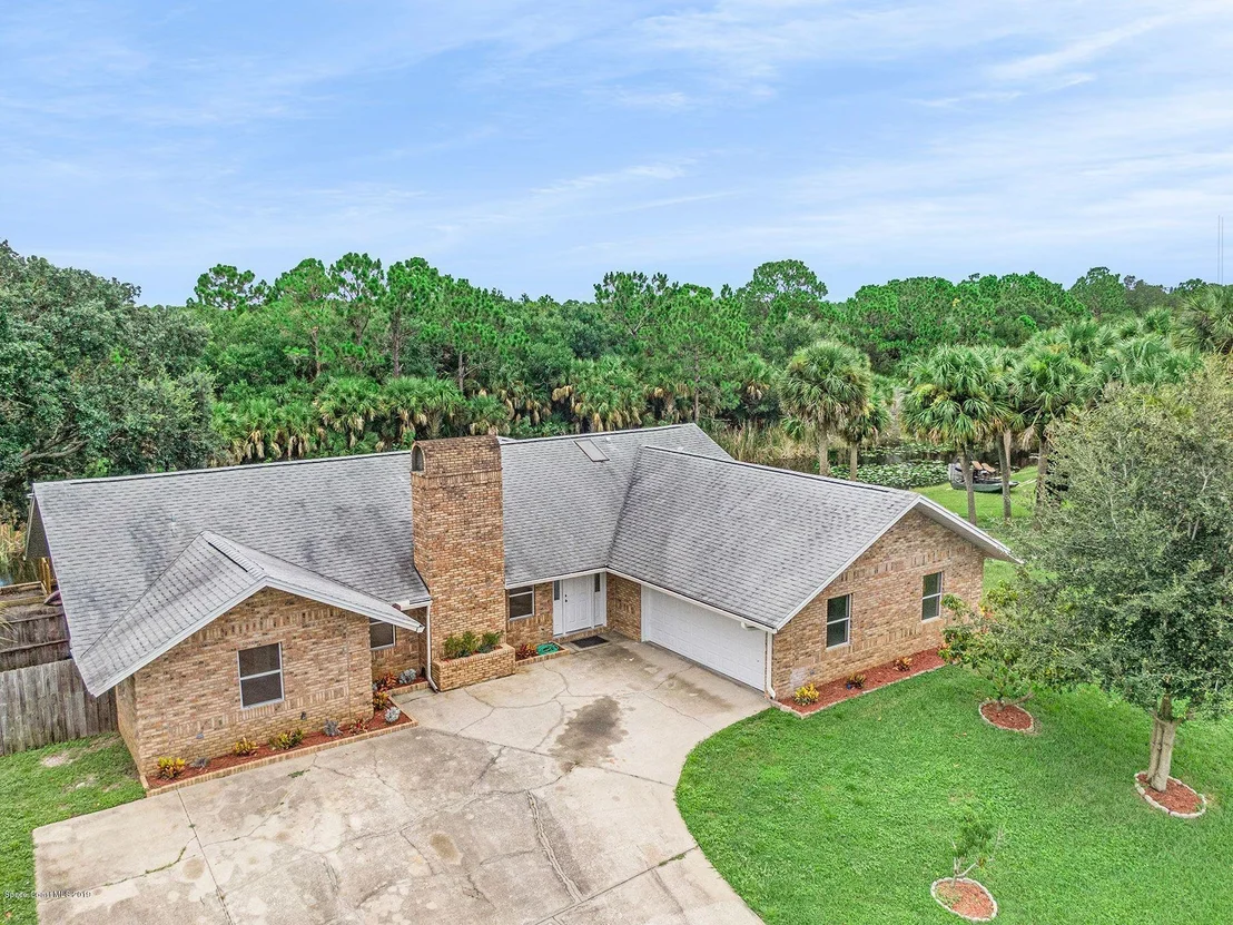Photo of 5130 Evinrude Road