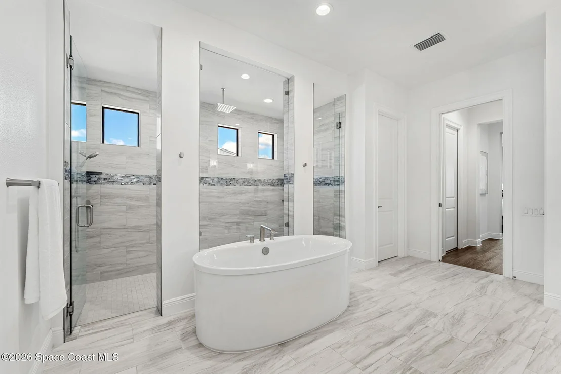 Photo of 3638 Lake Adelaide Place