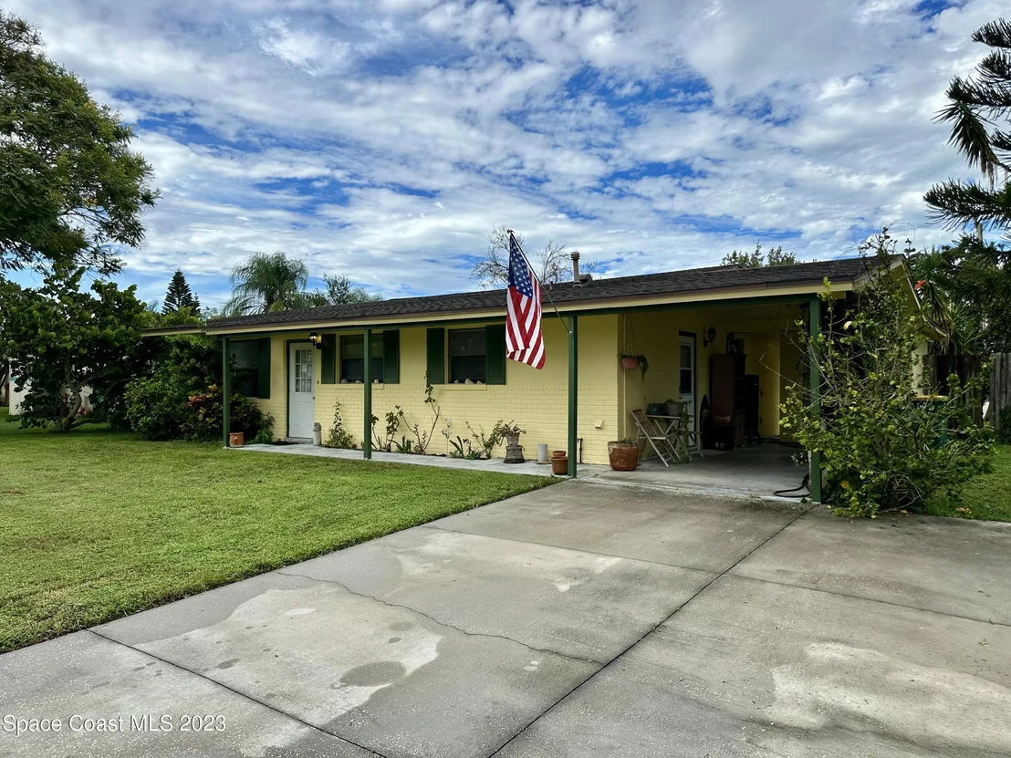 Photo of 2436 King Richard Road