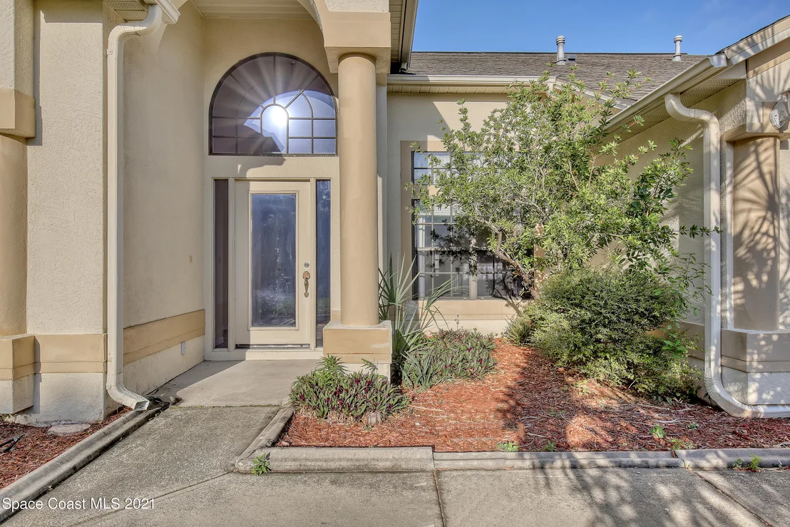 Photo of 1461 Wellington Circle