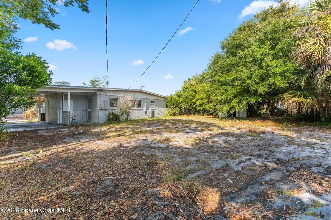 Photo of 1042 Azalea Lane