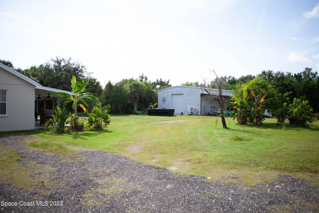 Photo of 2865 Lionel Road