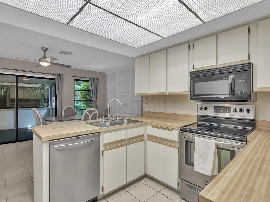 Photo of 1020 Windsong Way