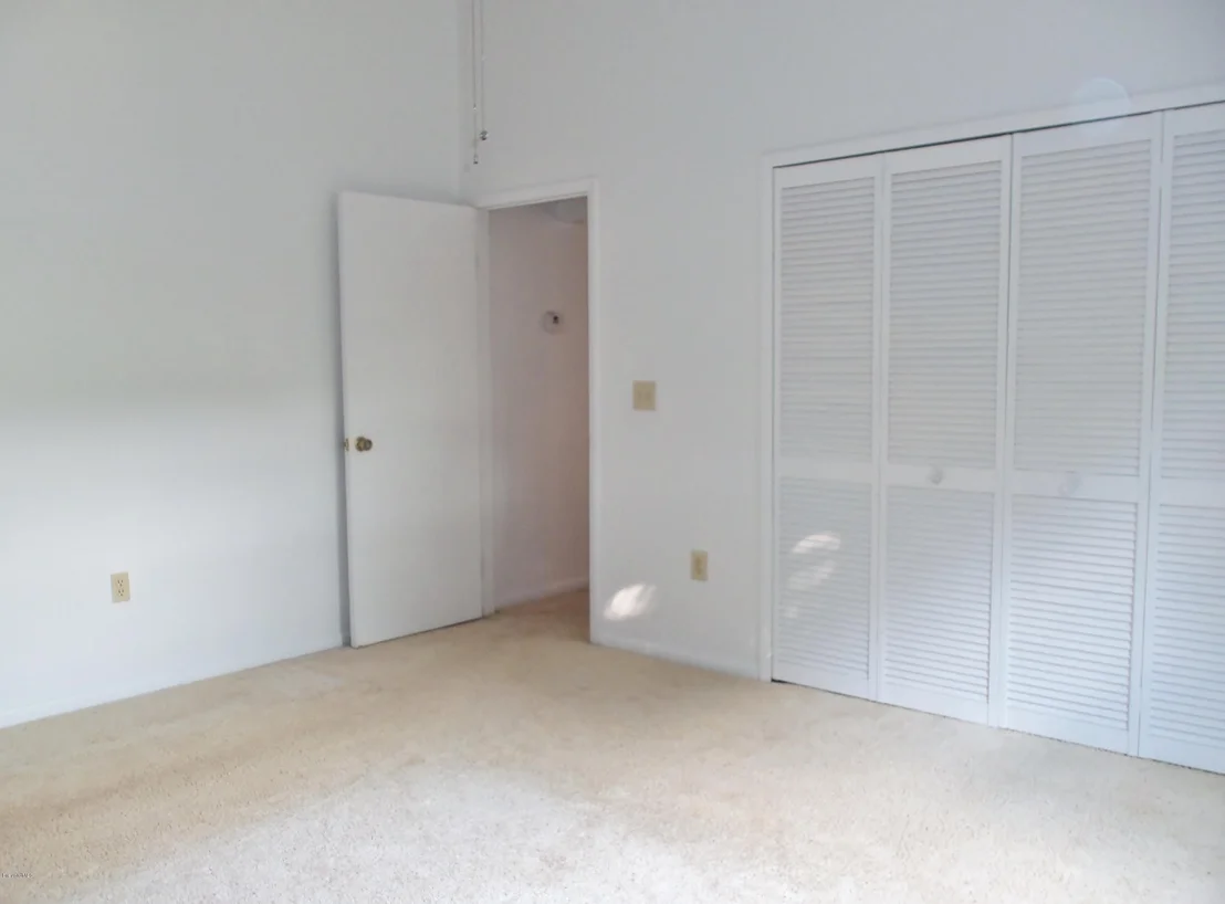 Photo of 862 Pine Wood Avenue
