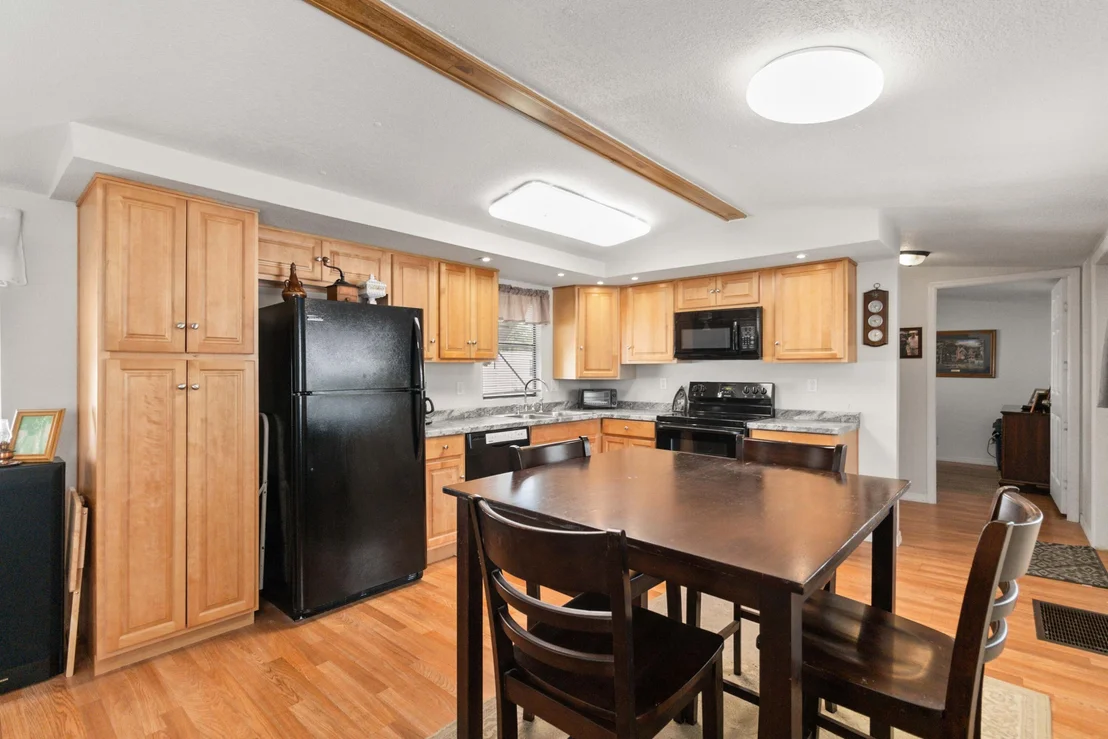 Photo of 2547 Chatham NE