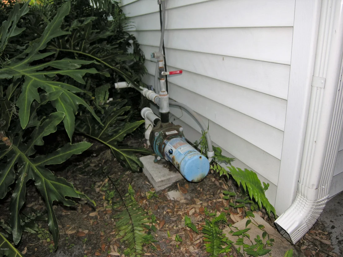 Photo of 736 Aurora Road
