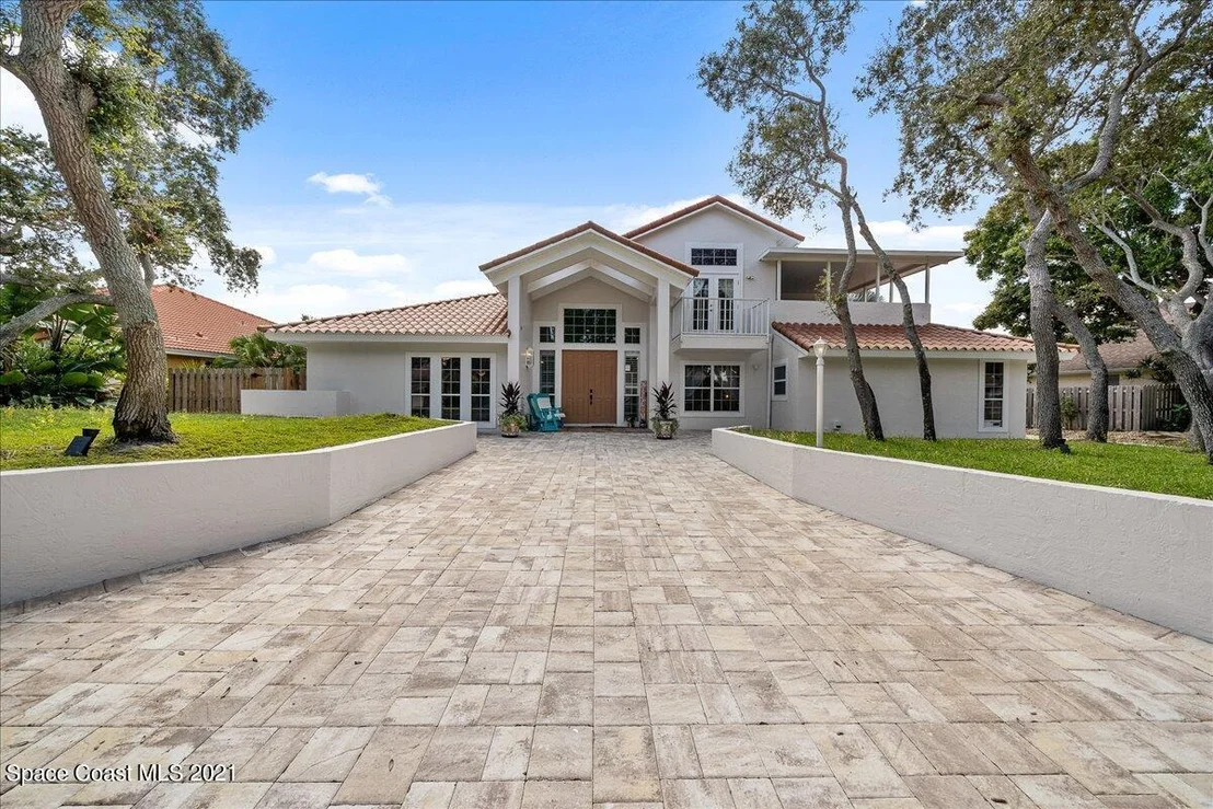 Photo of 505 Sanderling Drive