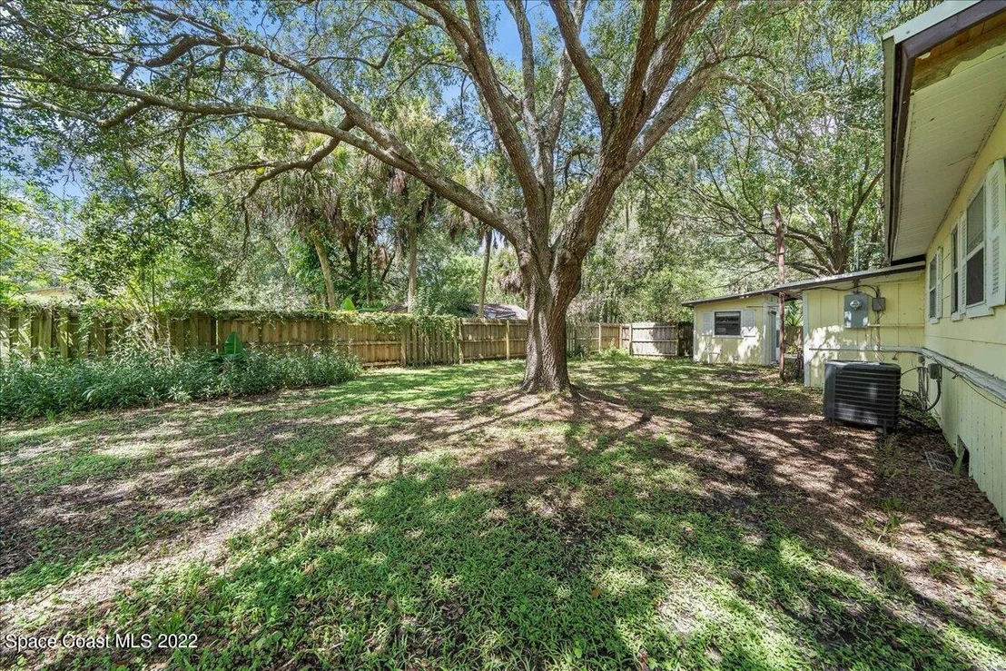Photo of 283 N Burnett Road