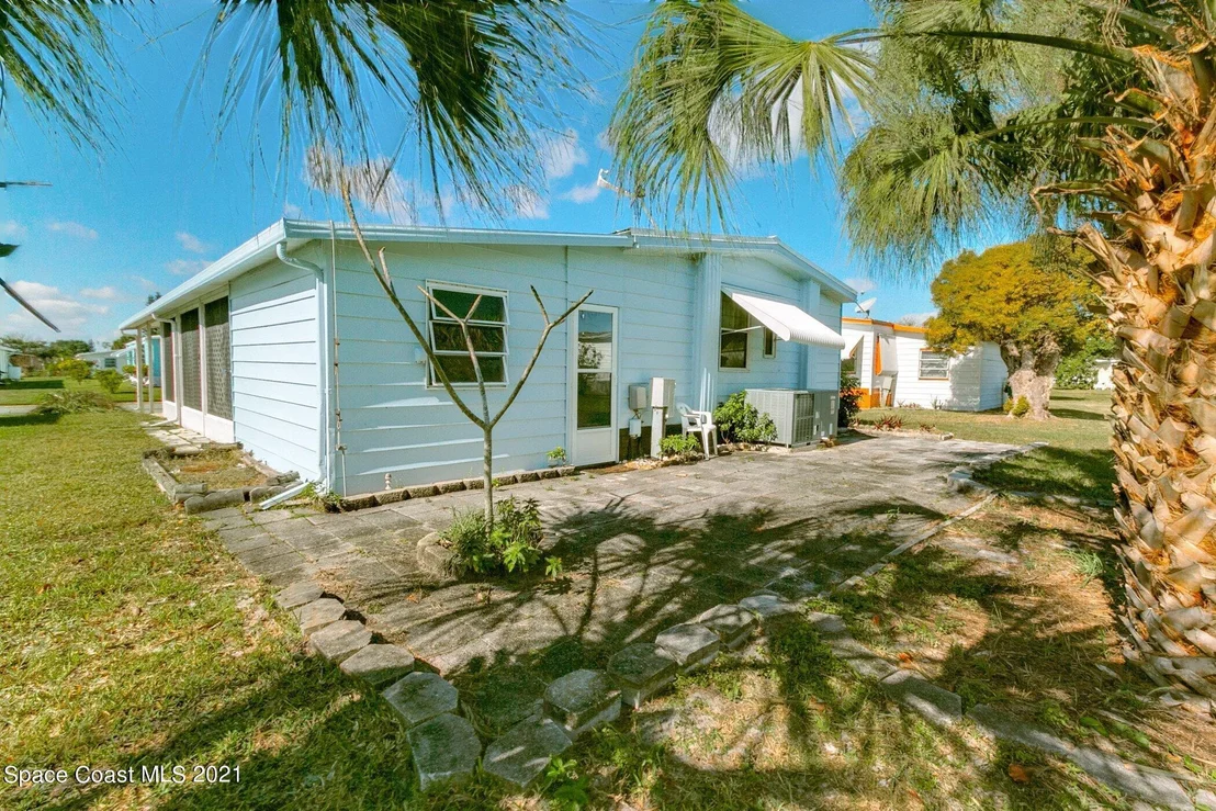 Photo of 566 Jennifer Circle