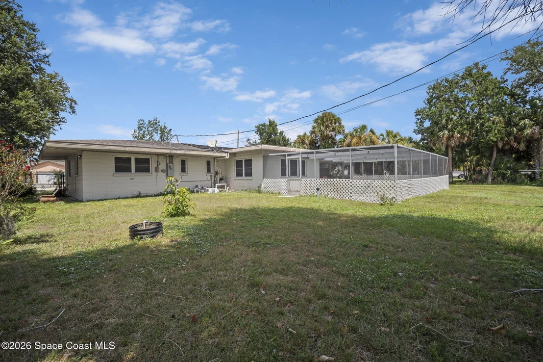 Photo of 2414 Greenway Drive