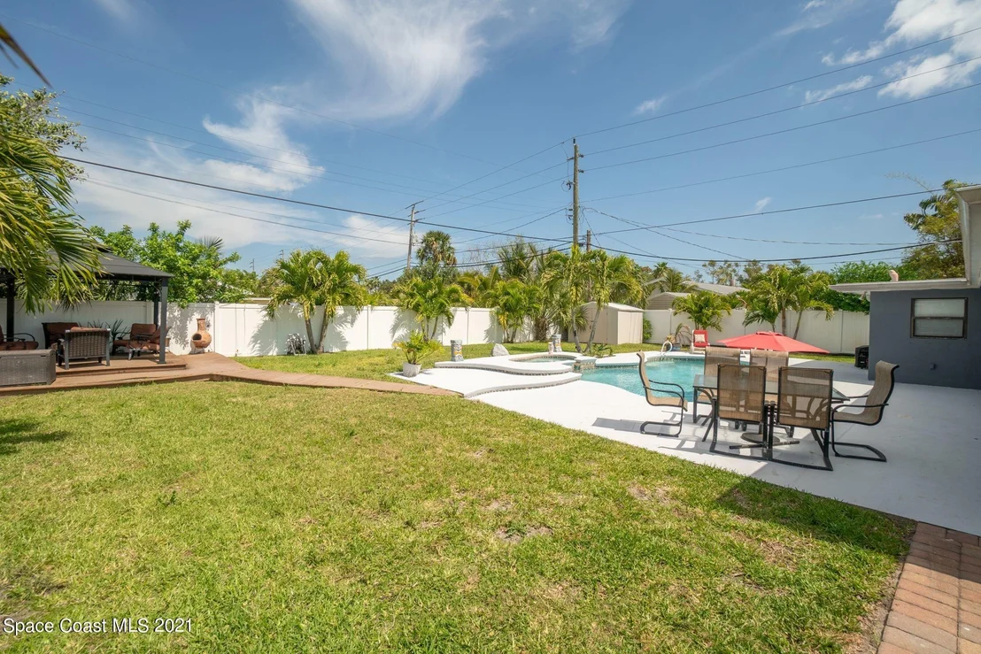 Photo of 1046 Pinetree Drive