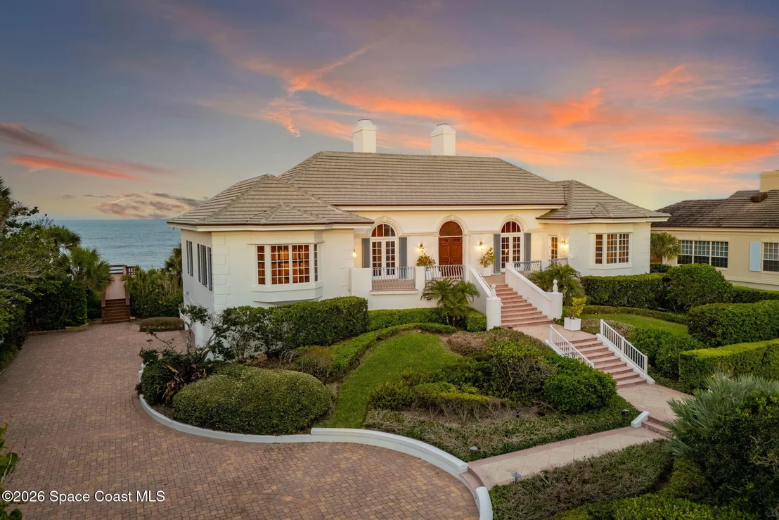 Photo of 680 Ocean Road