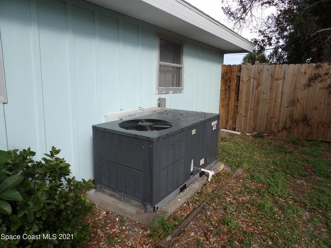 Photo of 797 Bianca Drive NE