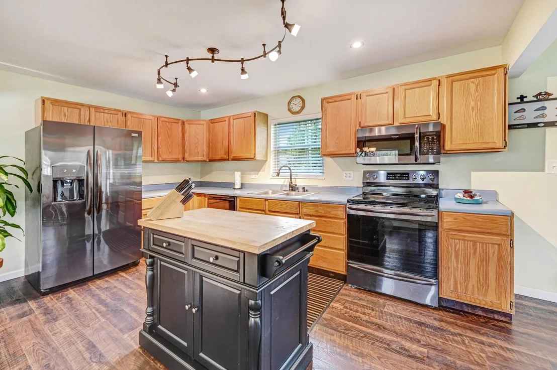 Photo of 2521 N Palm Drive N