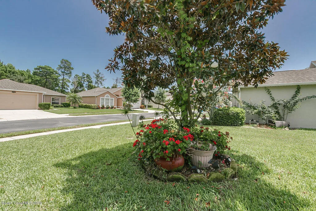 Photo of 2122 Spring Creek Circle NE